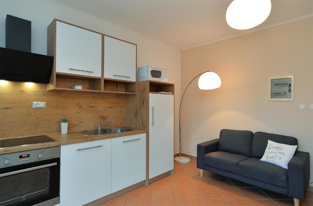 Apartments Marija 1089 Porec Exterior photo
