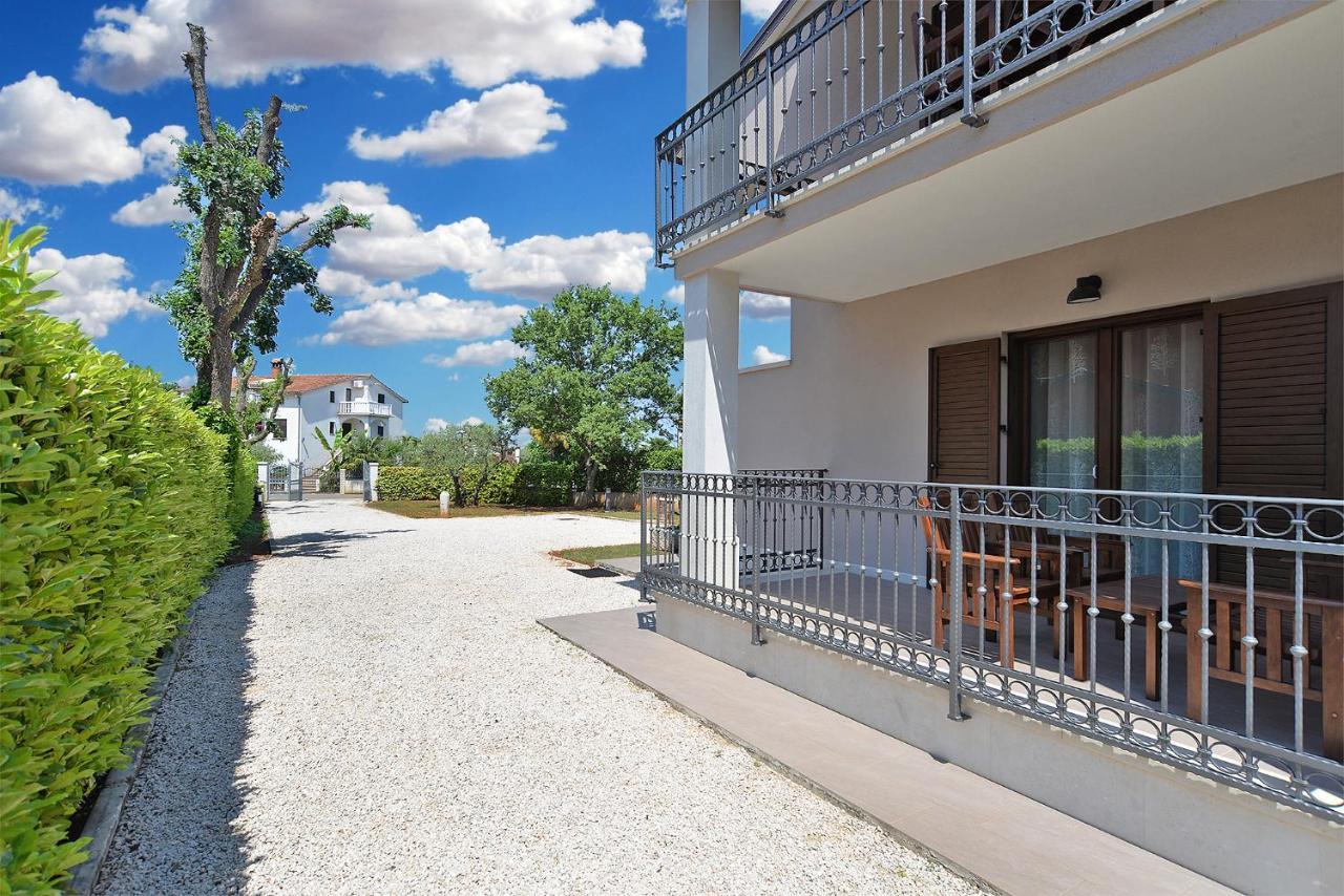 Apartments Marija 1089 Porec Exterior photo